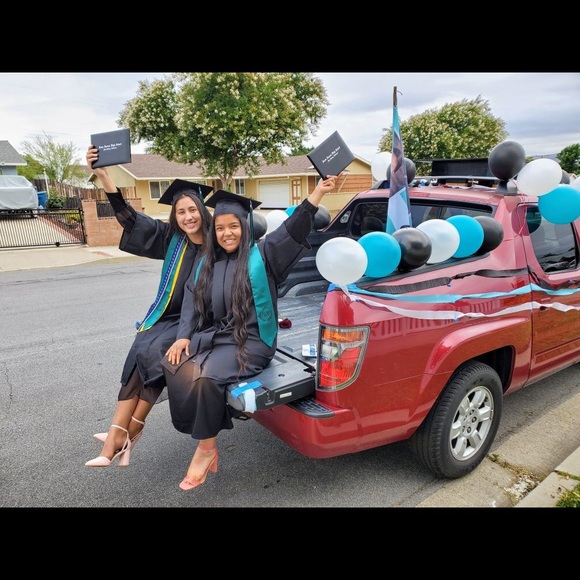 Meet Your Posher - Picture 7 of 9